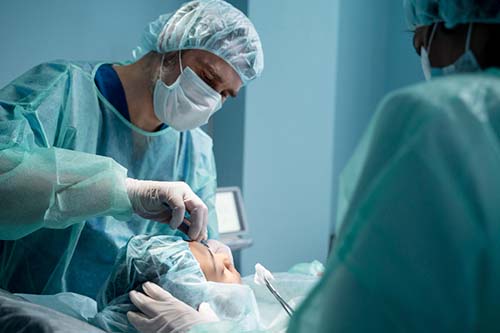 Cirugía de rinoplastia reconstructiva Cirugía de rinoplastia reconstructiva