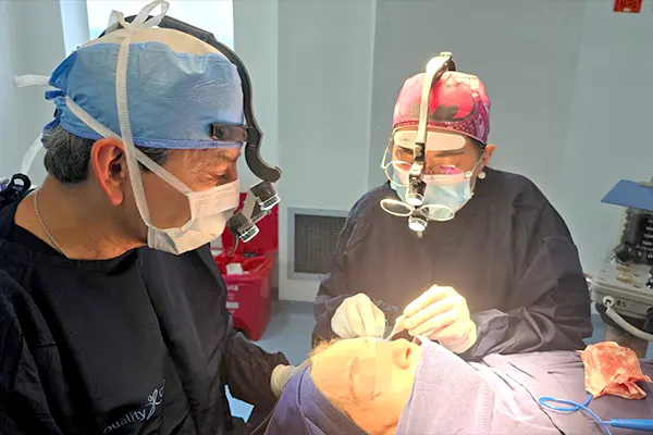 Img-cirujano-plastico-en-bogota-ServiciosHome-Faciales-2