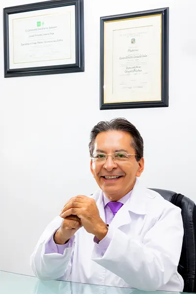 Img-Drs_Camacho-Galería_Camacho_cirujanos_plasticos-4